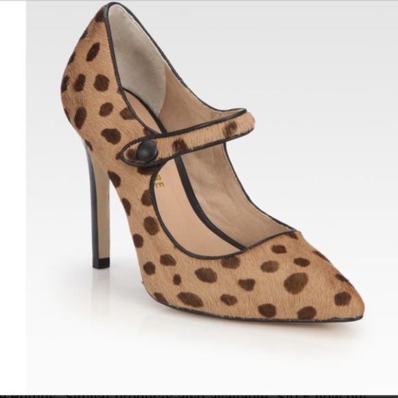 Shoes - Picture 1 of 2